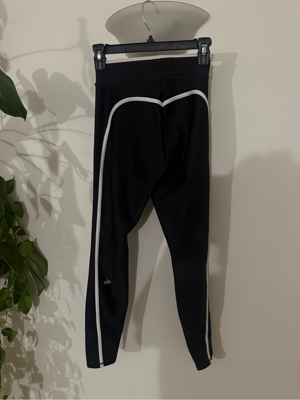ALO Yoga small Black Leggings with White Piping